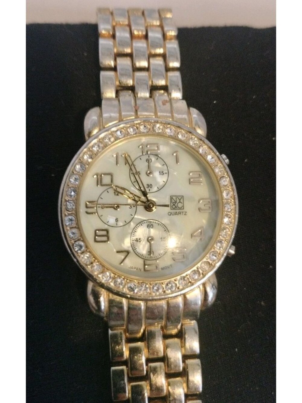 Genuine NY&C L. Gold Tone W/Rhinestones Women's  Jewelry Wrist Watch New Batte